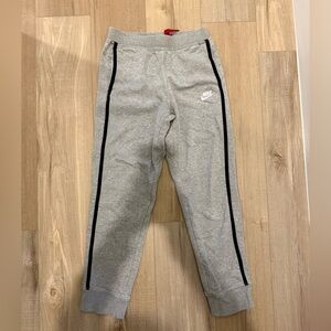 Nike Youth boy’s sweatpants